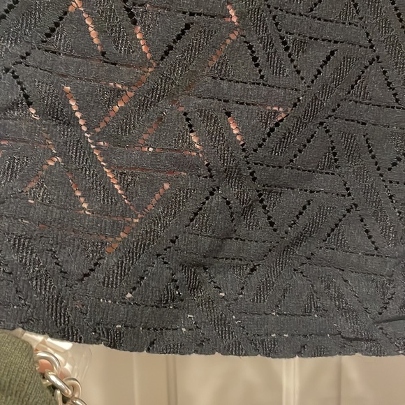 Banana Republic womens black top - Picture 4 of 8